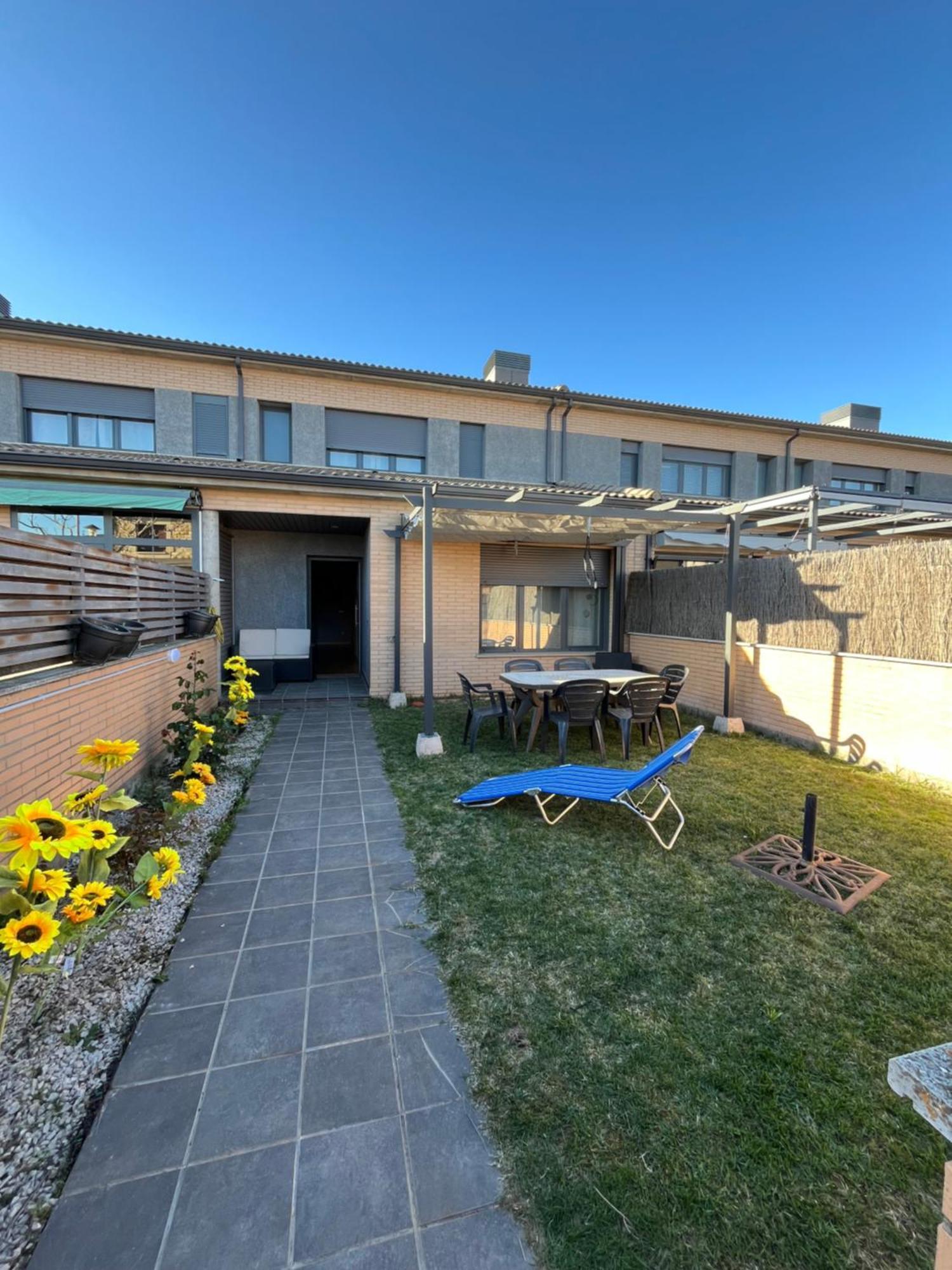 La Casa De Girasoles Holiday home Almazan
